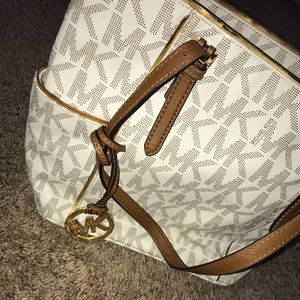 Authentic MK Purse ✨